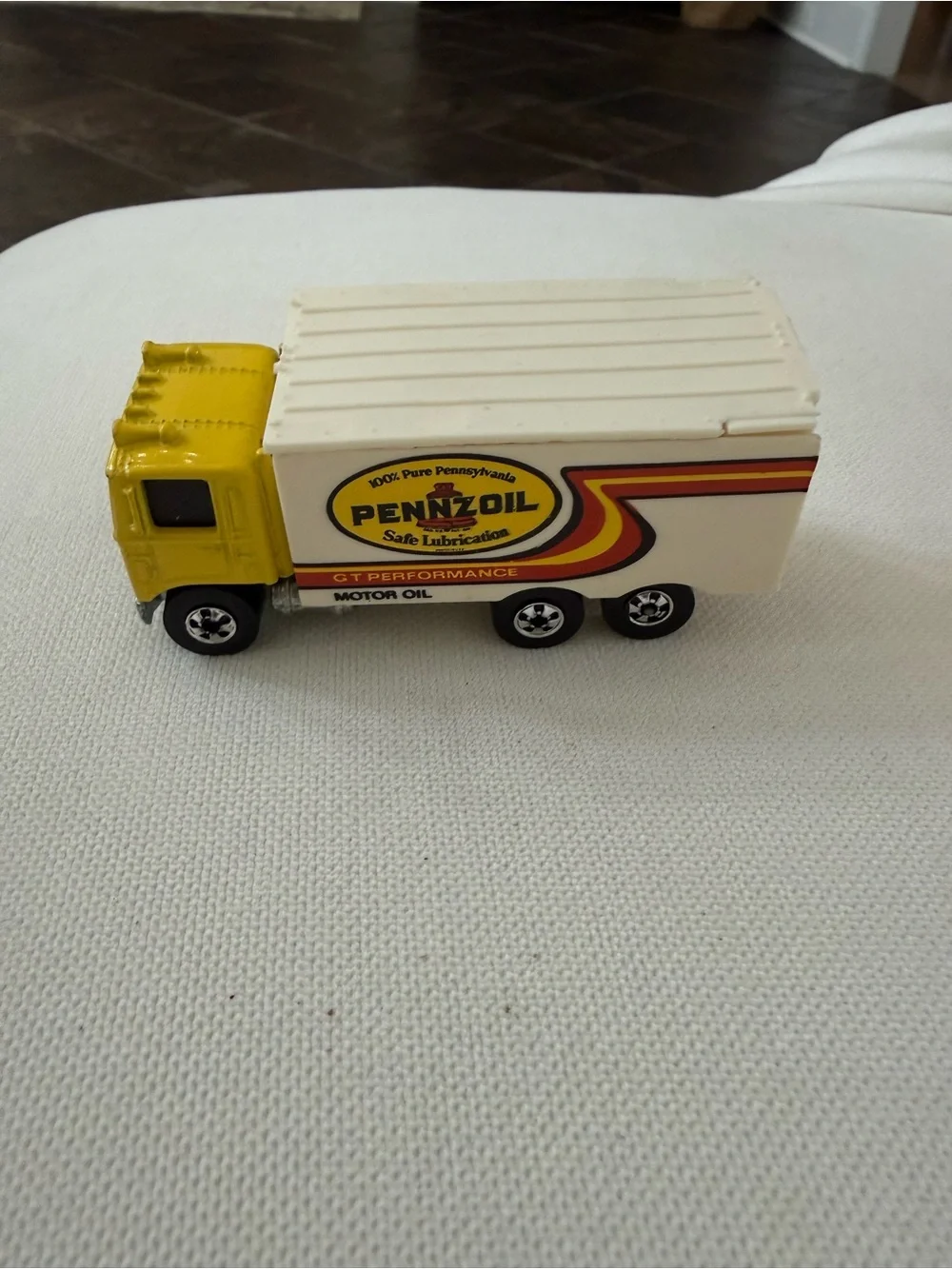 Vintage 1981 Hot Wheels Workhorses Pennzoil Hiway Hauler